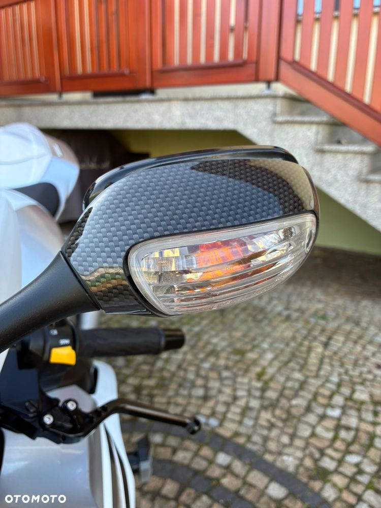 Suzuki GSX-R - 23