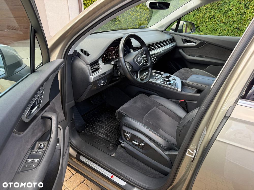 Audi Q7 - 7