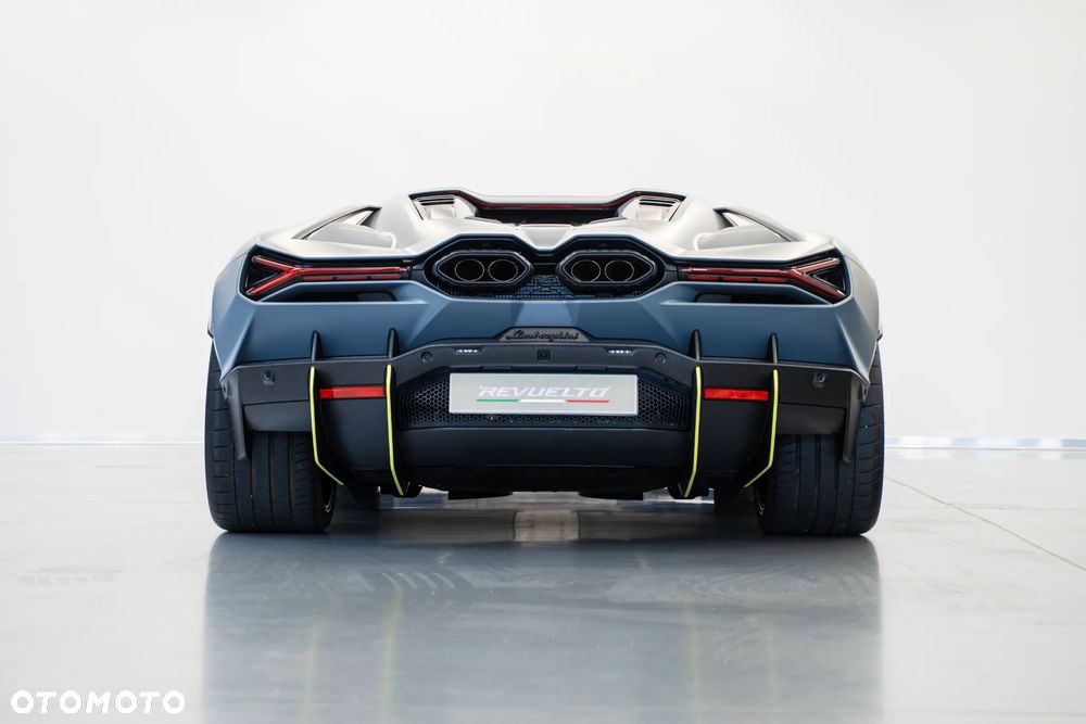 Lamborghini Revuelto - 7