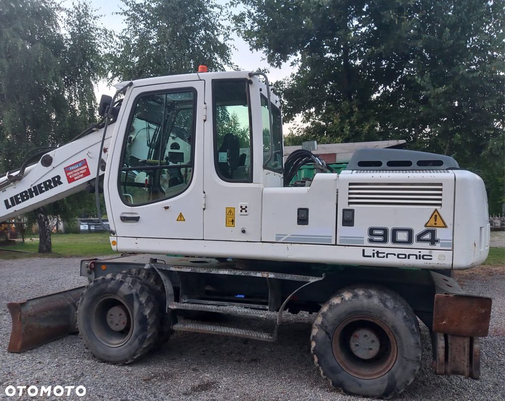 Liebherr A904C ROK 2004 PODPORY PLUG 1 WLASCICIEL 21ton - 3