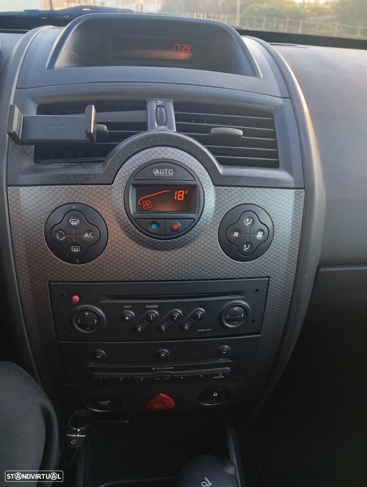 Renault Mégane 1.4 Confort - 3