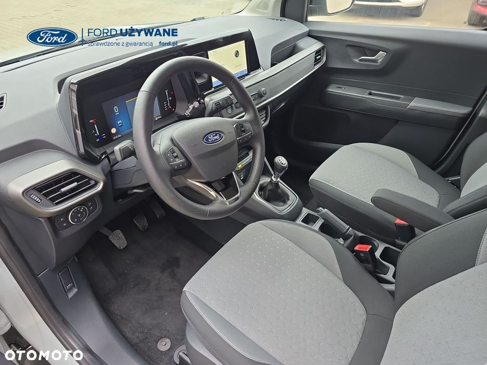 Ford Tourneo Courier - 16