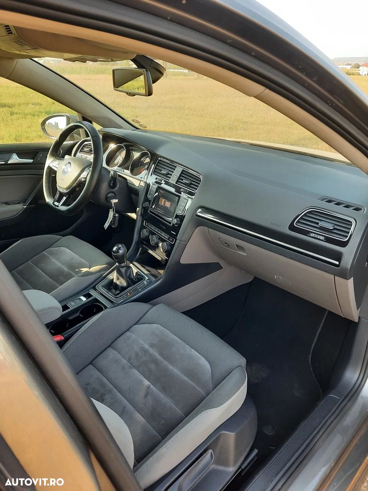 Volkswagen Golf 2.0 TDI BlueMotion Technology Edition - 11