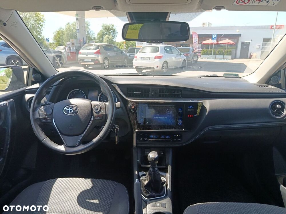 Toyota Corolla - 11