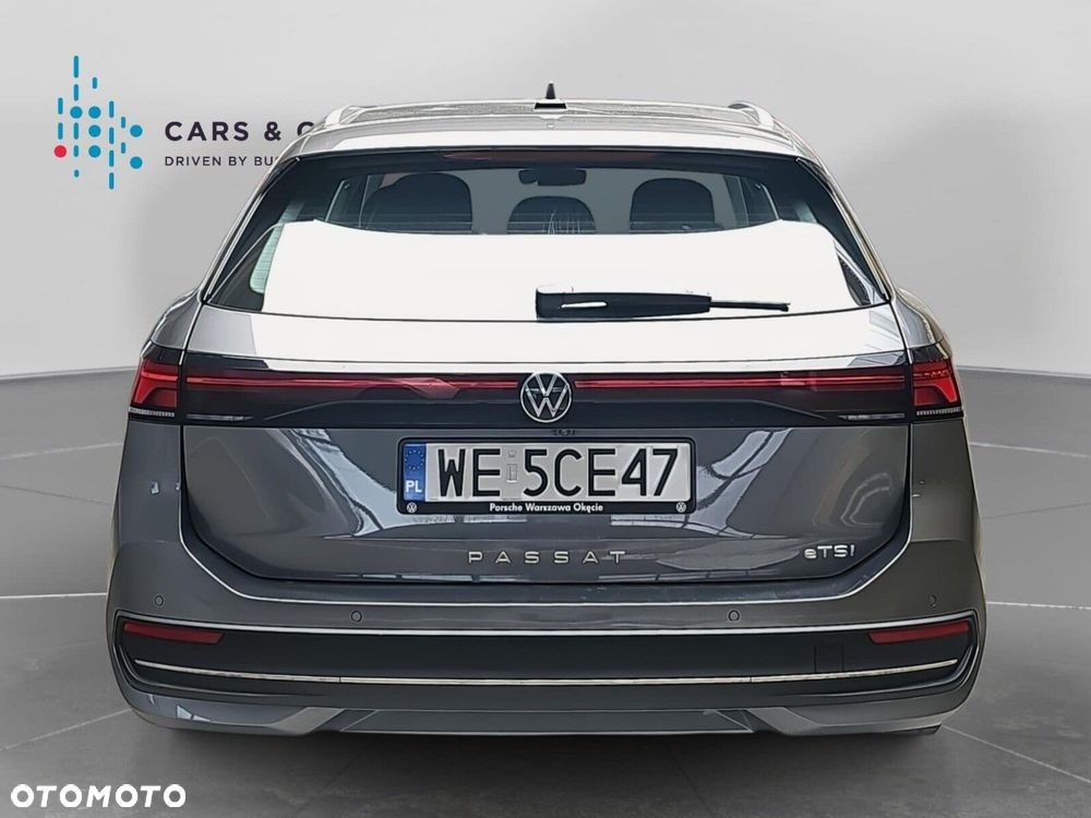 Volkswagen Passat - 28