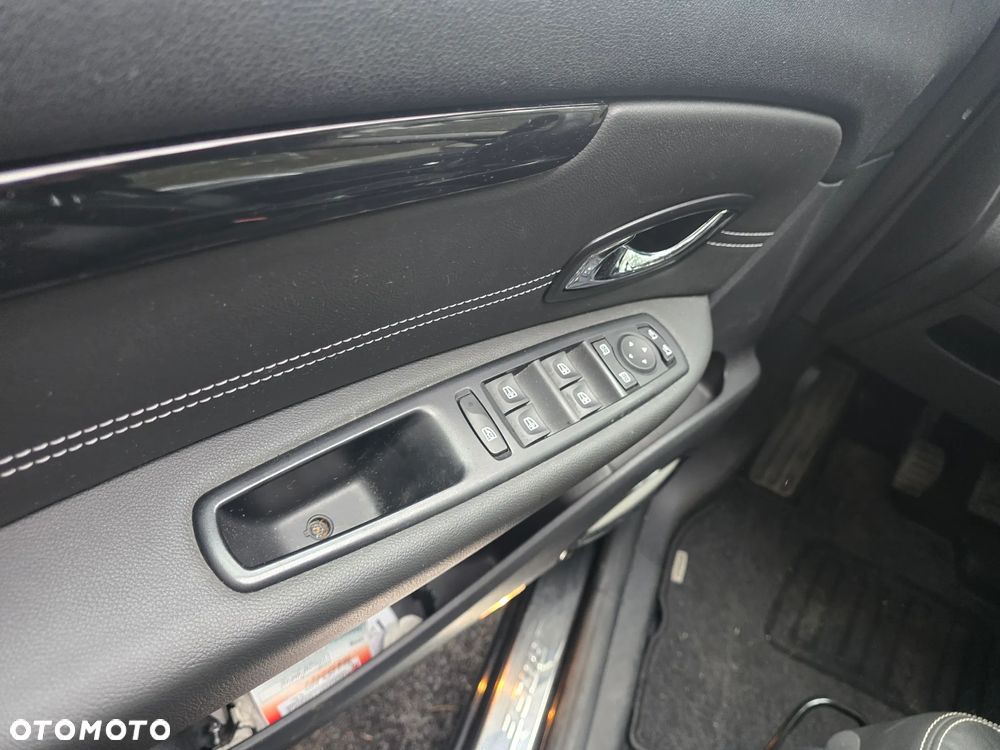 Renault Scenic Energy TCe 130 S&S Xmod Bose Edition - 27