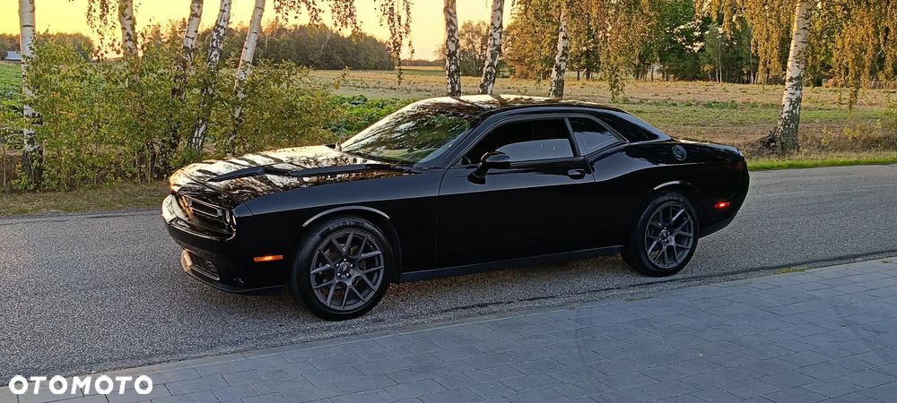 Dodge Challenger - 15