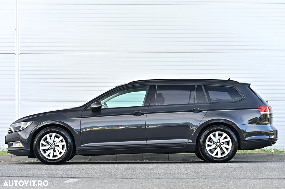Volkswagen Passat 2.0 TDI Trendline - 11