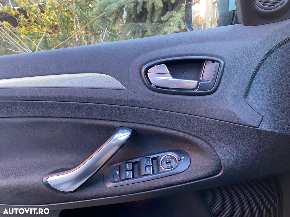 Ford Mondeo 1.8 TDCi Ambiente - 3