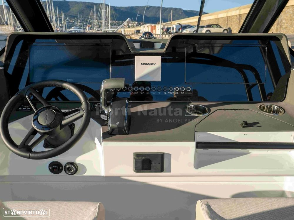 Wellcraft 28 T-Top - 8