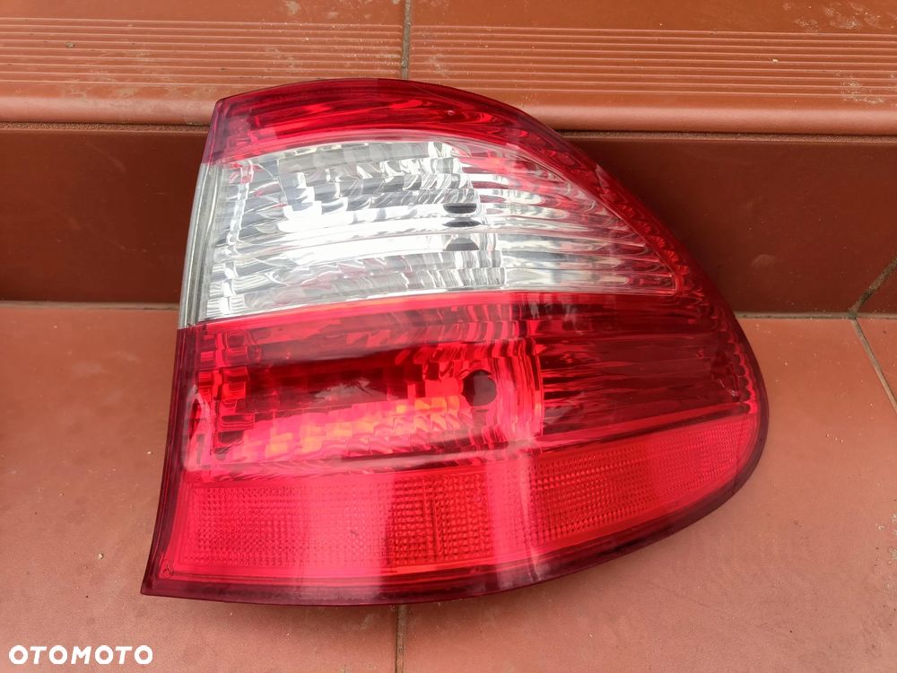 MERCEDES W211 KOMBI LAMPA TYL TYLNA LEWA PRAWA CLASSIC ELEGANCE - 2