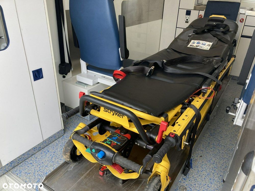 Mercedes-Benz Sprinter - 35