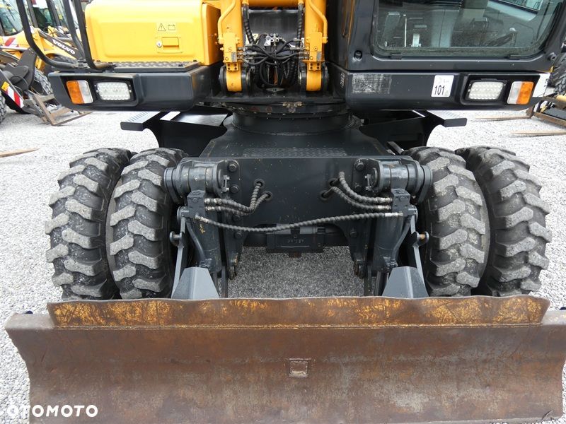 Hyundai 140W-7A / Stan BDB / Ładnie utrzymana / - 25