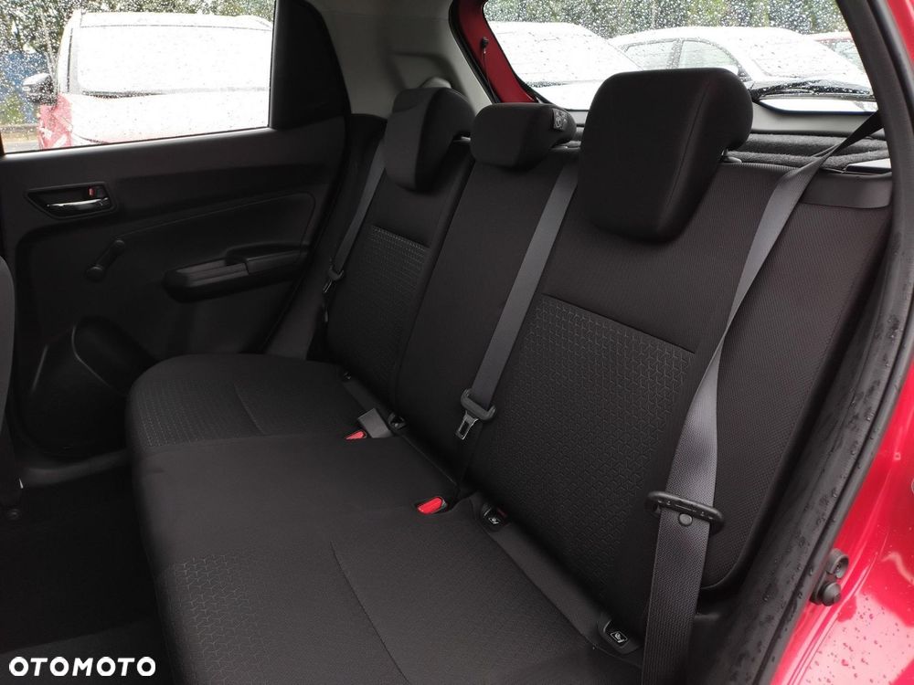 Suzuki Swift 1.2 Dualjet SHVS Premium CVT - 23