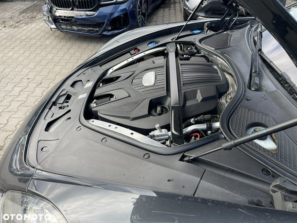 Porsche Panamera 4S Sport Turismo - 20