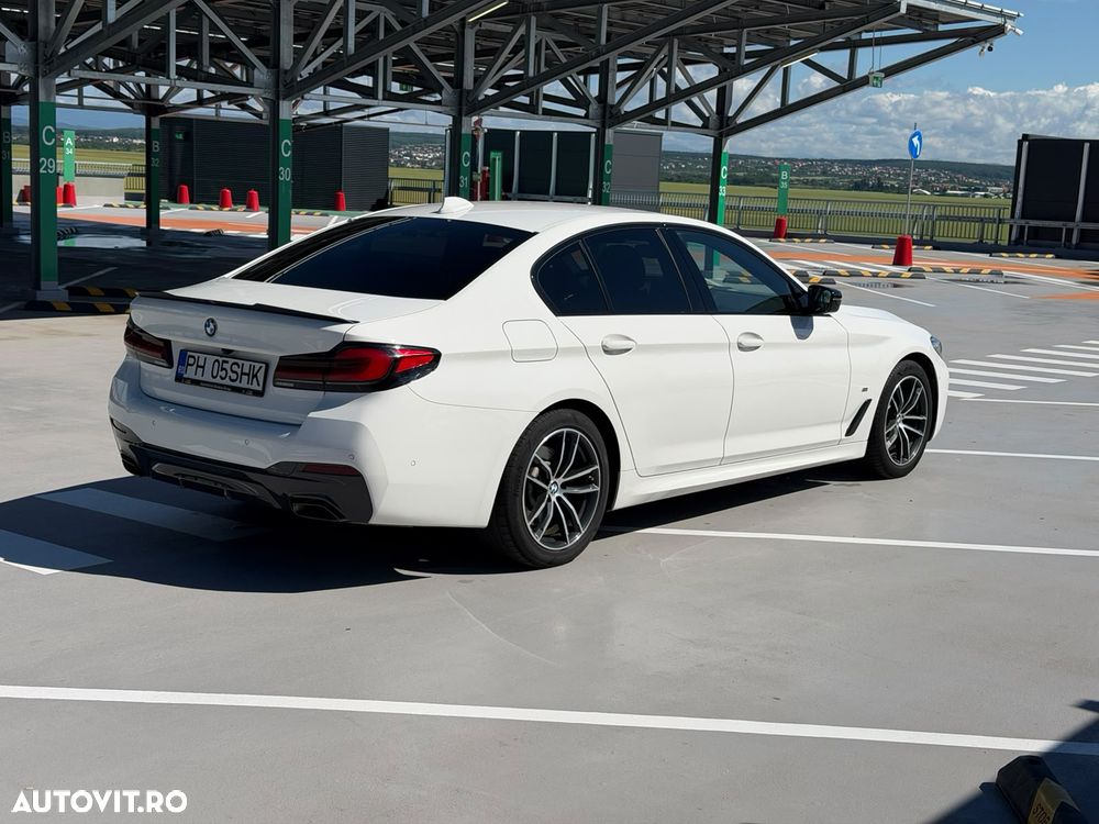 BMW Seria 5 520d xDrive Aut. M Sport Edition - 7