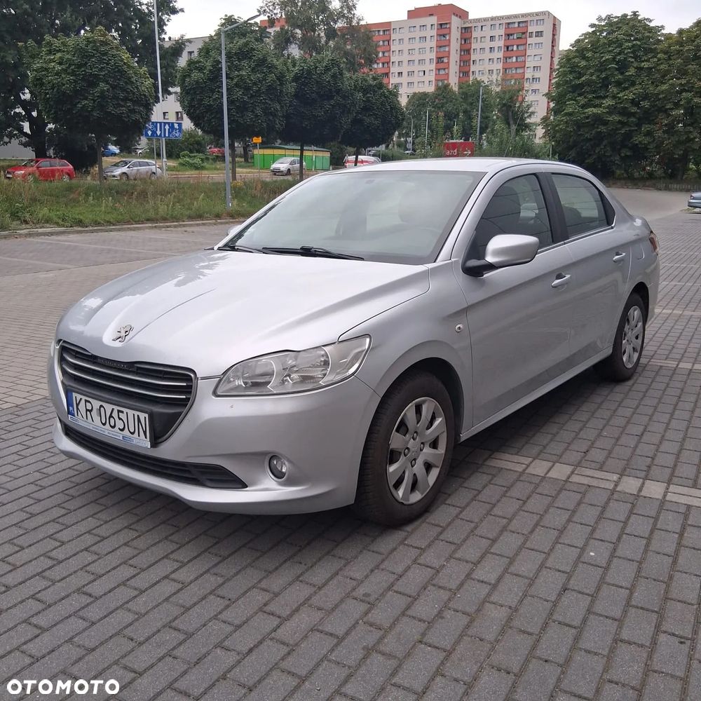 Peugeot 301 1.6 VTi Allure - 1