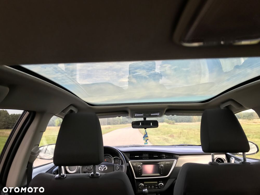 Toyota Auris - 12
