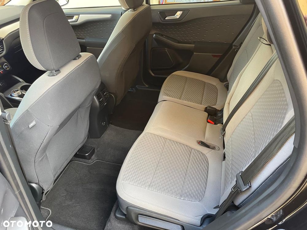 Ford Kuga - 16