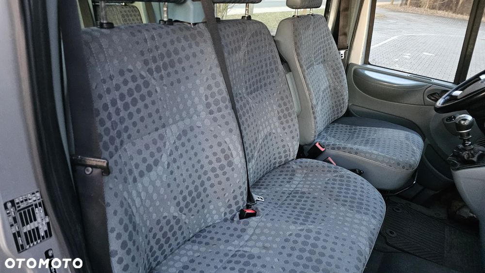Ford Transit - 11