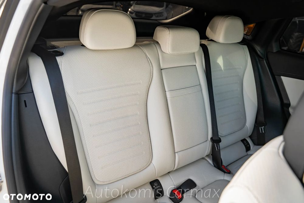 Mercedes-Benz GLC 300 4-Matic - 24