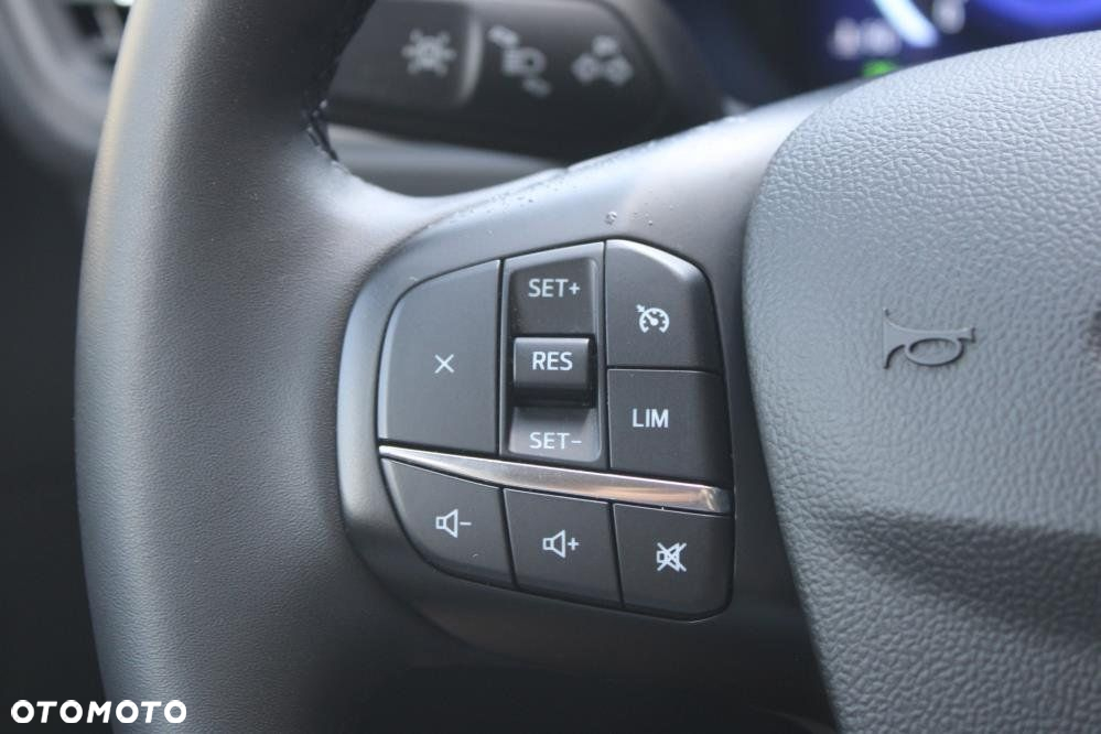 Ford Kuga - 31
