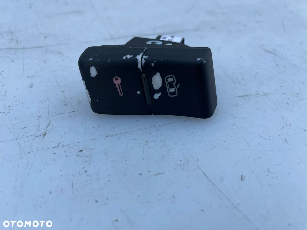 PRZEŁĄCZNIK CENTRALNEGO ZAMKA AUDI A3 8P 3D 8P1962107 - 2