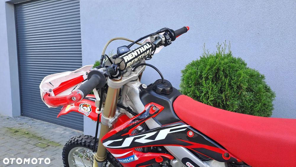 Honda CRF - 33
