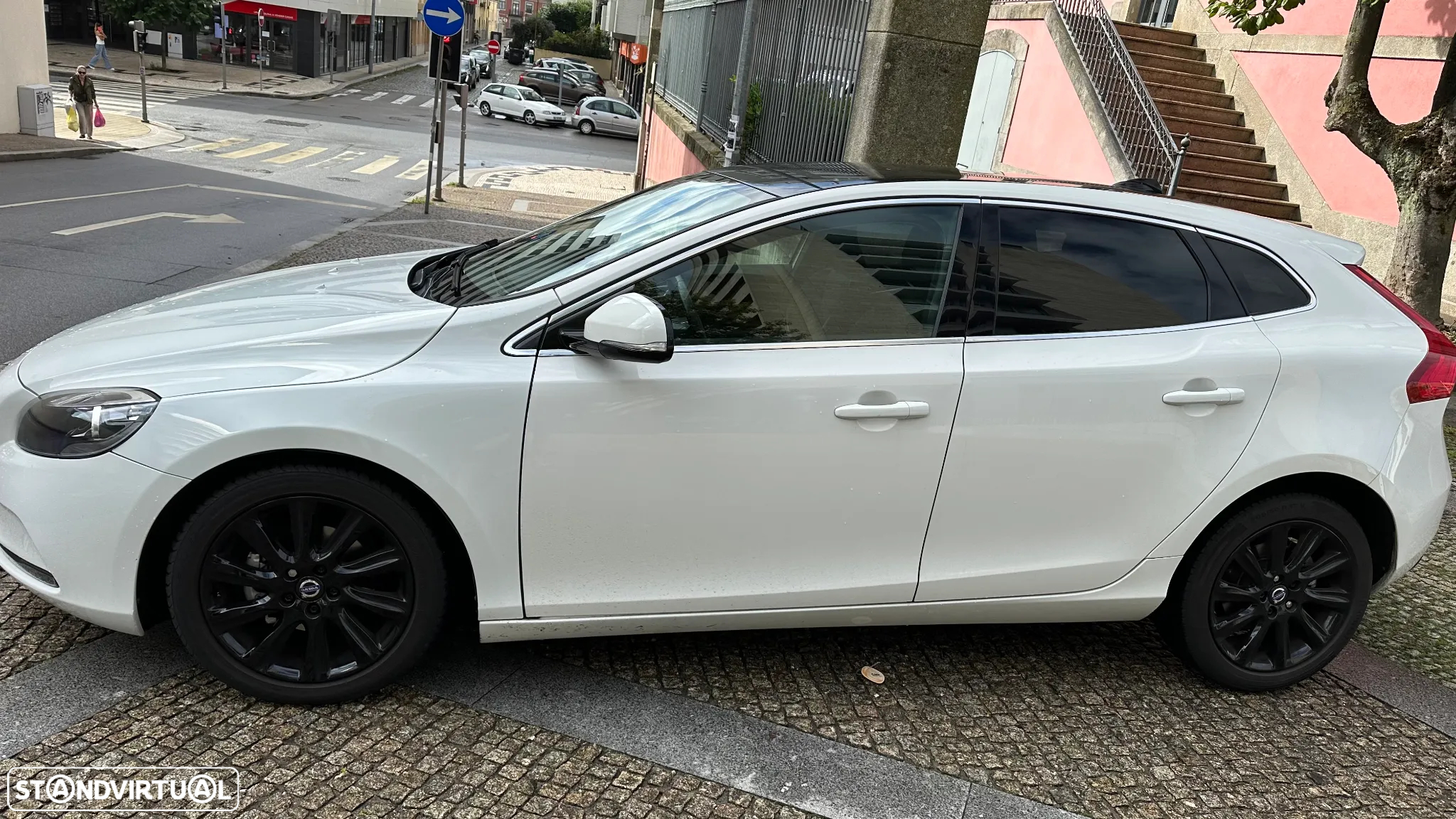 Volvo V40 1.6 D2 R-Design - 2
