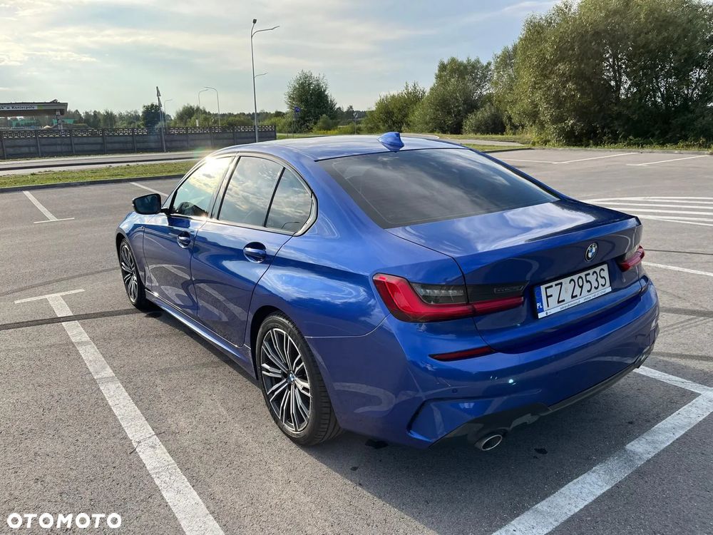 BMW Seria 3 318d M Sport - 11