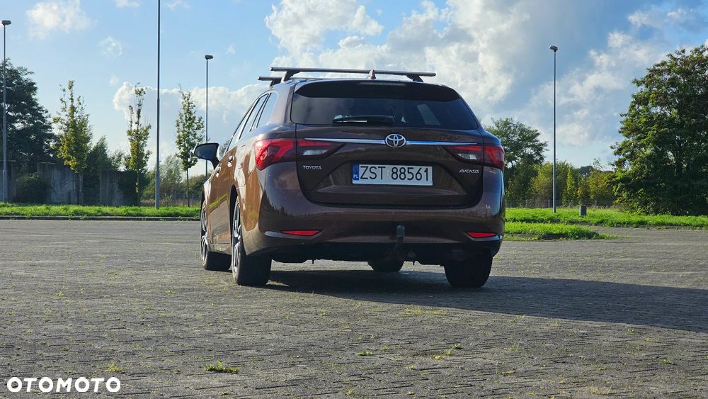 Toyota Avensis 2.0 D-4D Prestige - 7