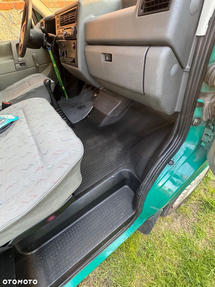 Volkswagen Transporter - 15