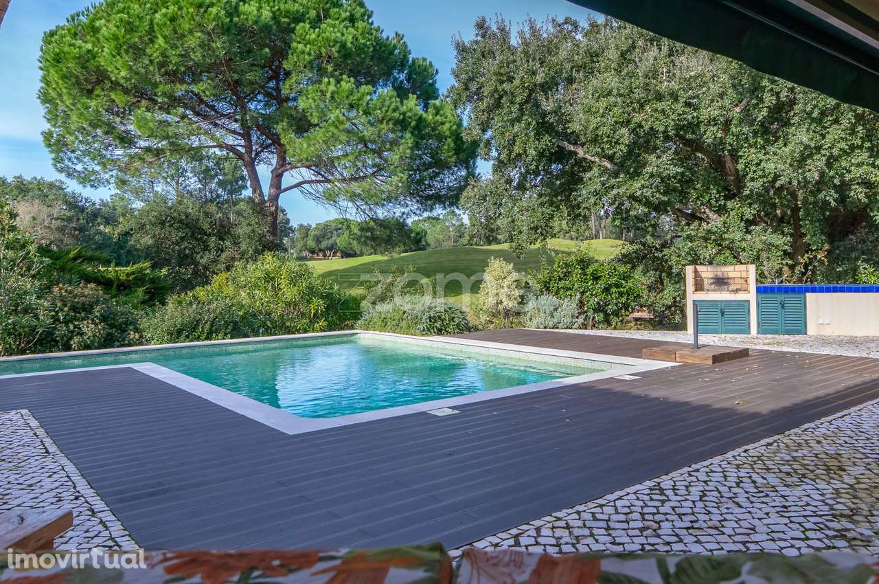 Moradia térrea T3 na Quinta do Peru, condomínio privado com piscina. - Grande imagem: 4/53