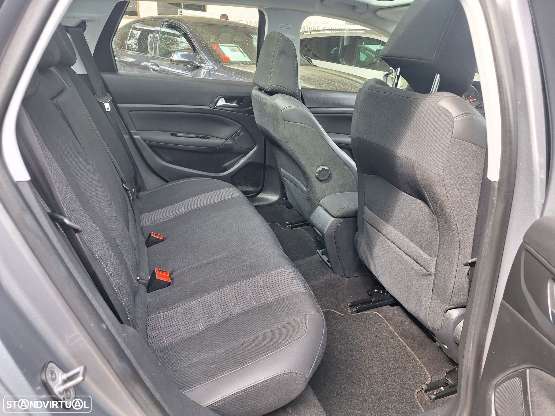 Peugeot 308 1.5 BlueHDi Allure Pack - 9