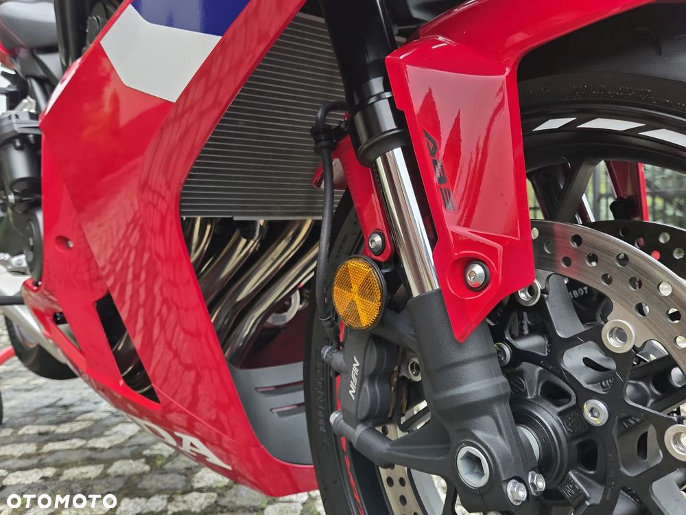 Honda CBR - 27
