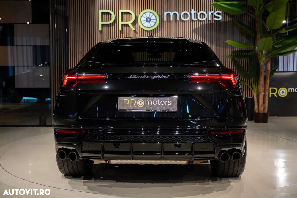 Lamborghini URUS - 15