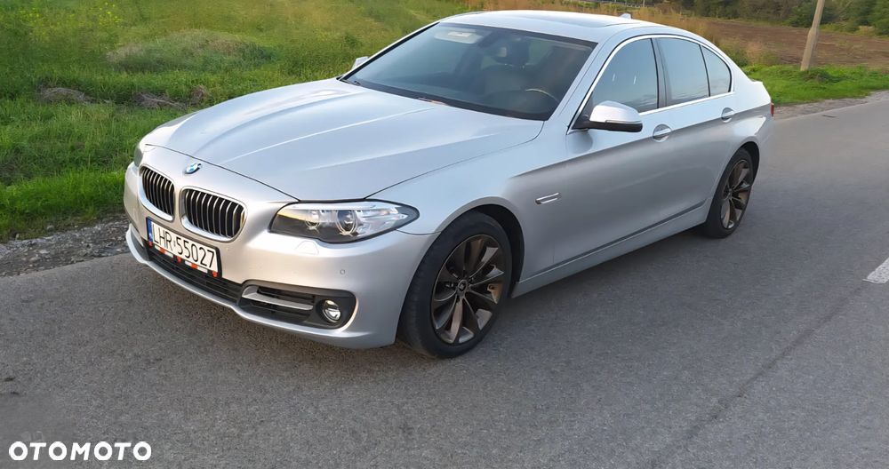 BMW Seria 5 528i Luxury Line - 2