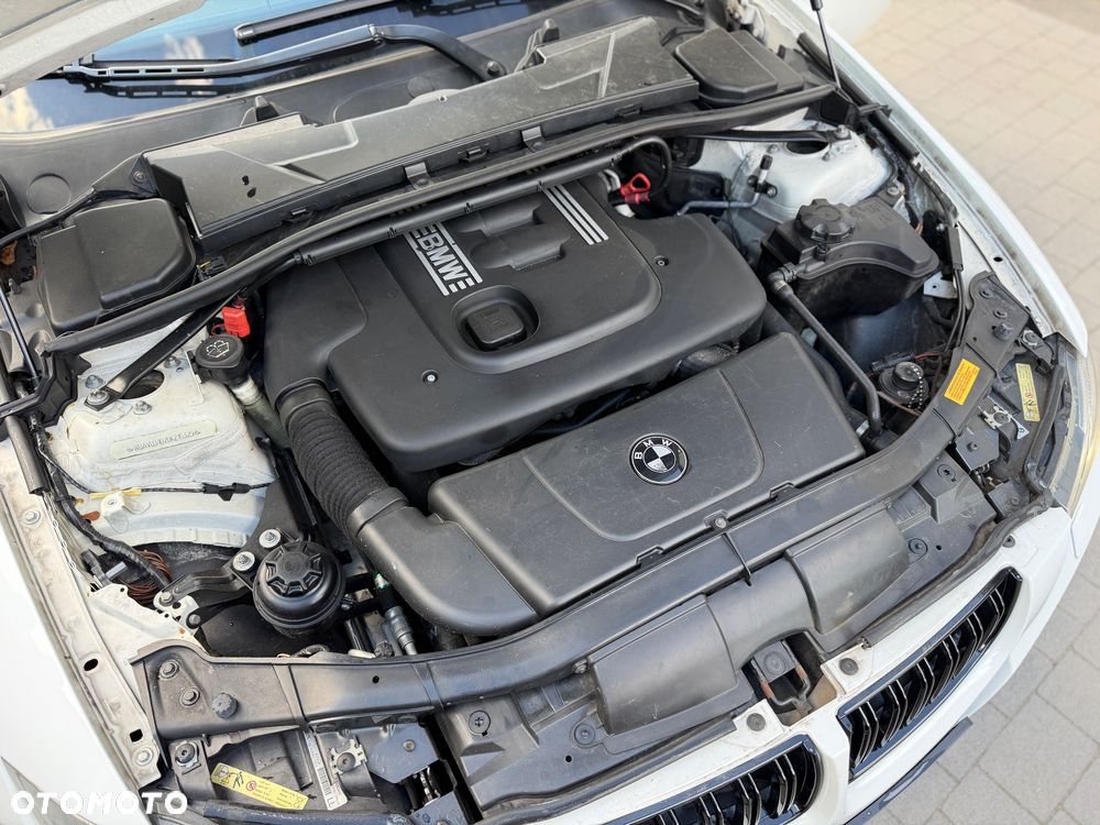 BMW Seria 3 320d xDrive DPF Edition Fleet Exclusive - 15