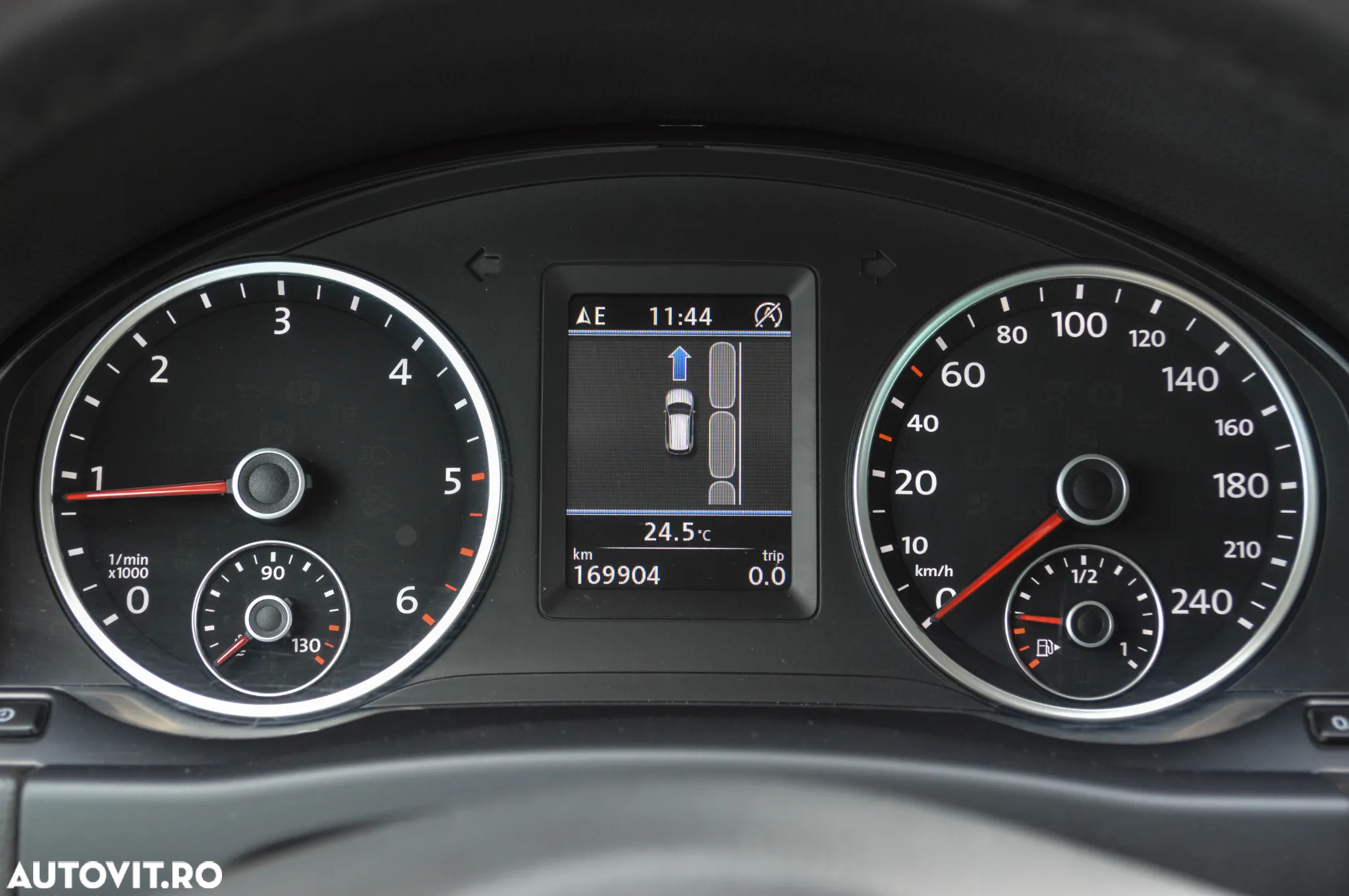 Volkswagen Tiguan 2.0 TDI DPF 4Motion BlueMotion Technology DSG Lounge Sport & Style - 8