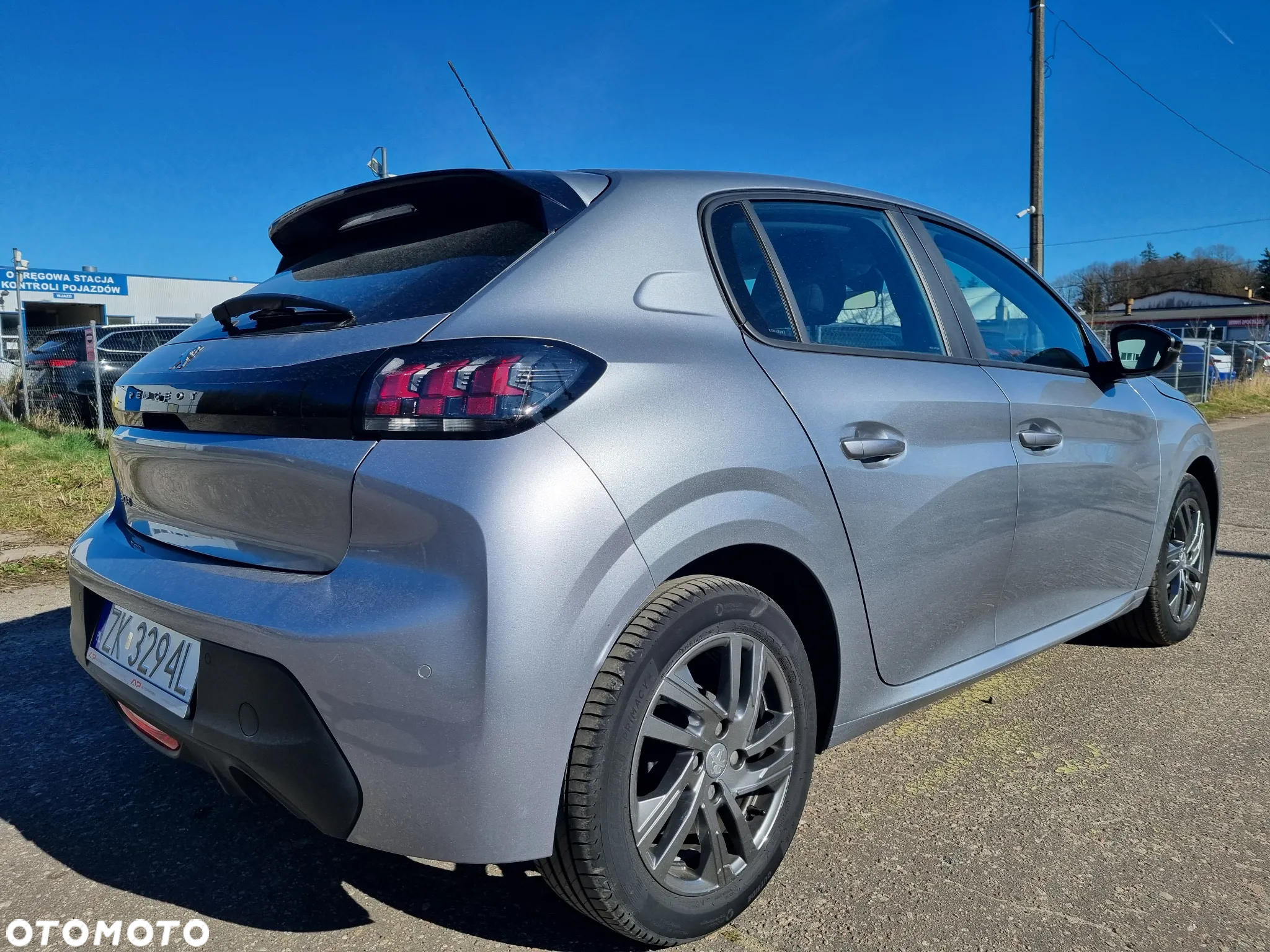 Peugeot 208 PureTech 75 Allure - 7