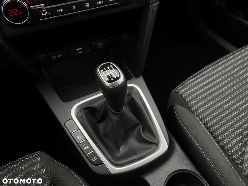 Kia Ceed - 16