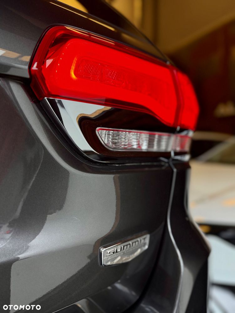 Jeep Grand Cherokee 5.7 V8 Overland Summit EU6 - 12