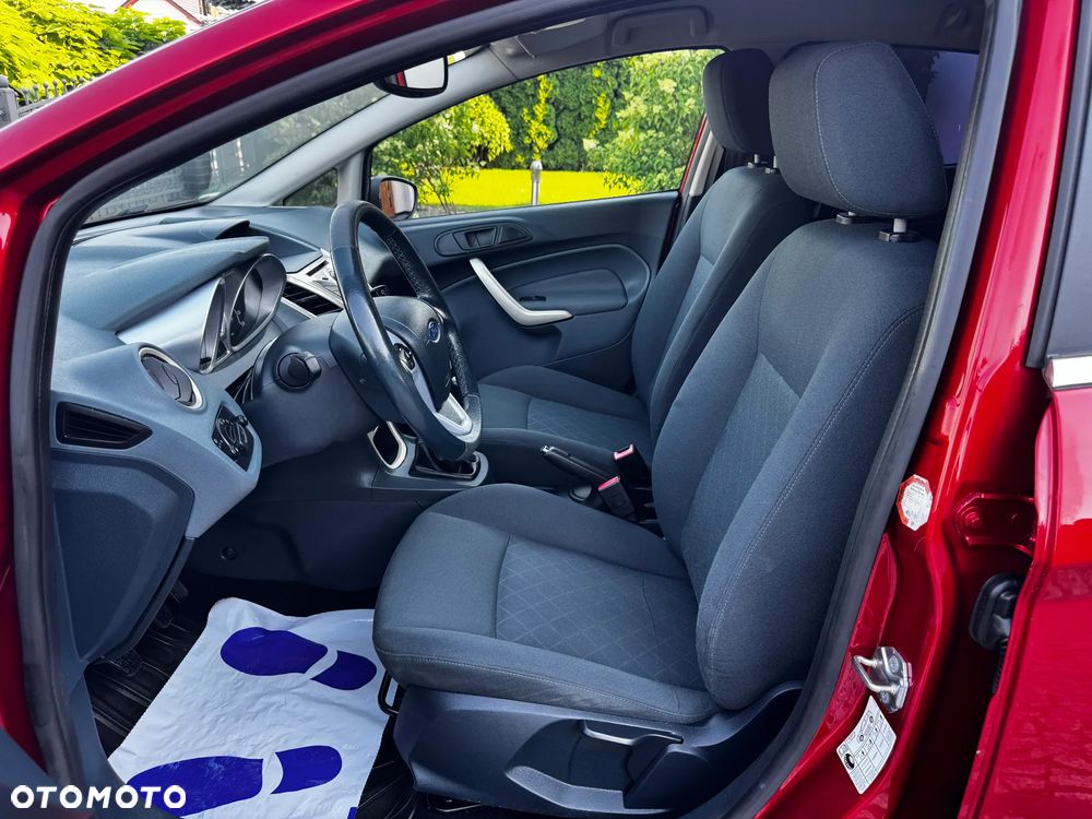 Ford Fiesta 1.25 Champions Edition - 30