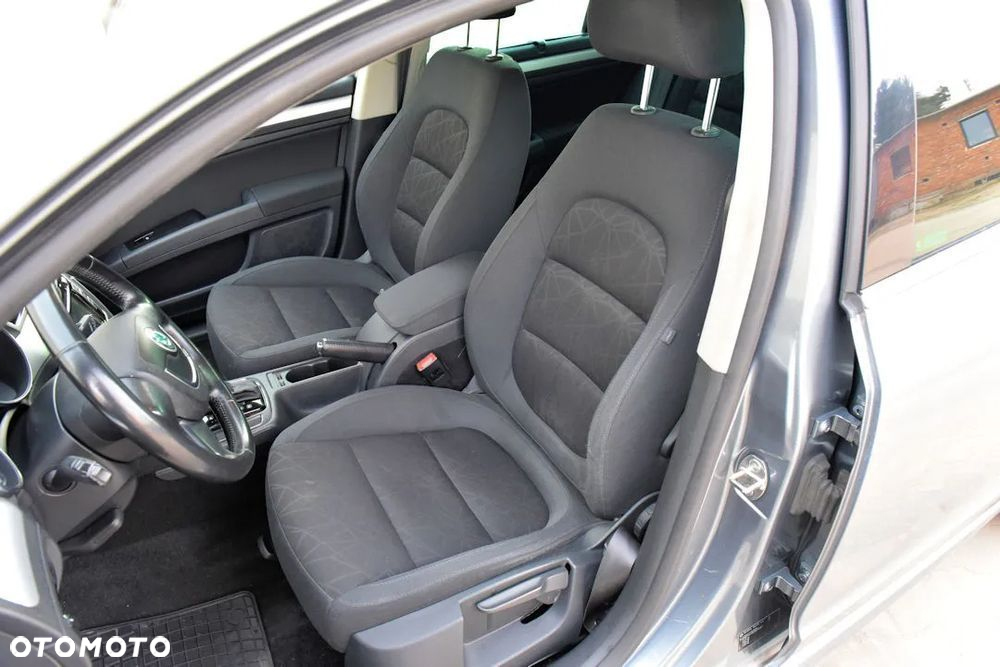 Skoda Superb 2.0 TDI Family DSG - 15