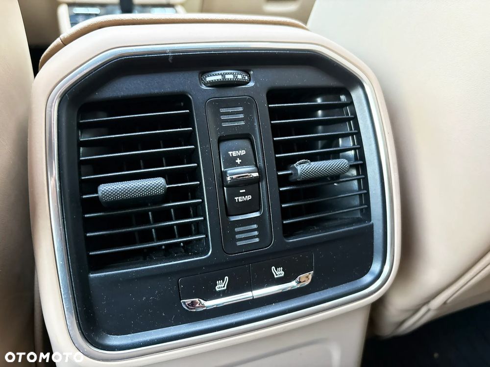 Porsche Macan - 27