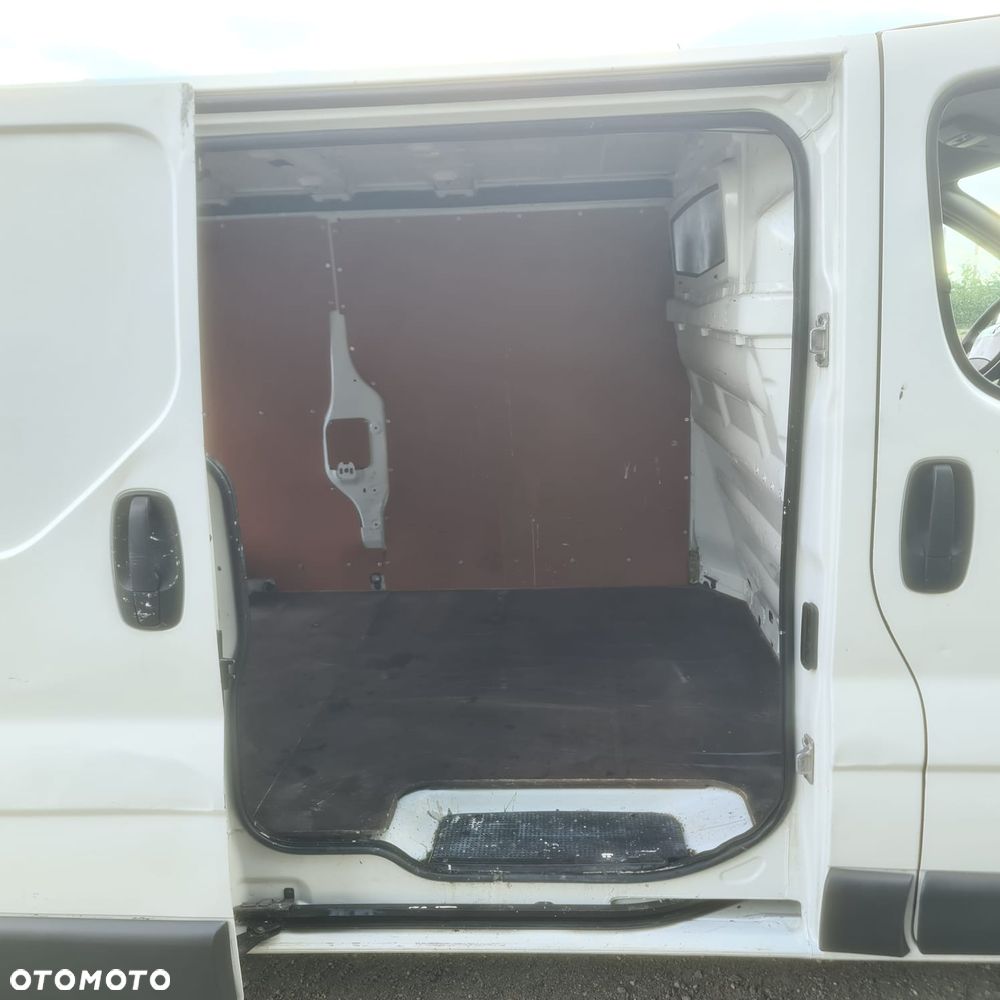 Renault TRAFIC - 10