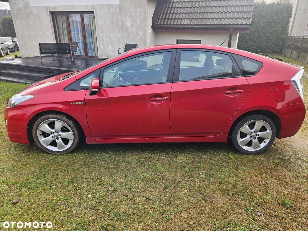 Toyota Prius (Hybrid) Executive - 6