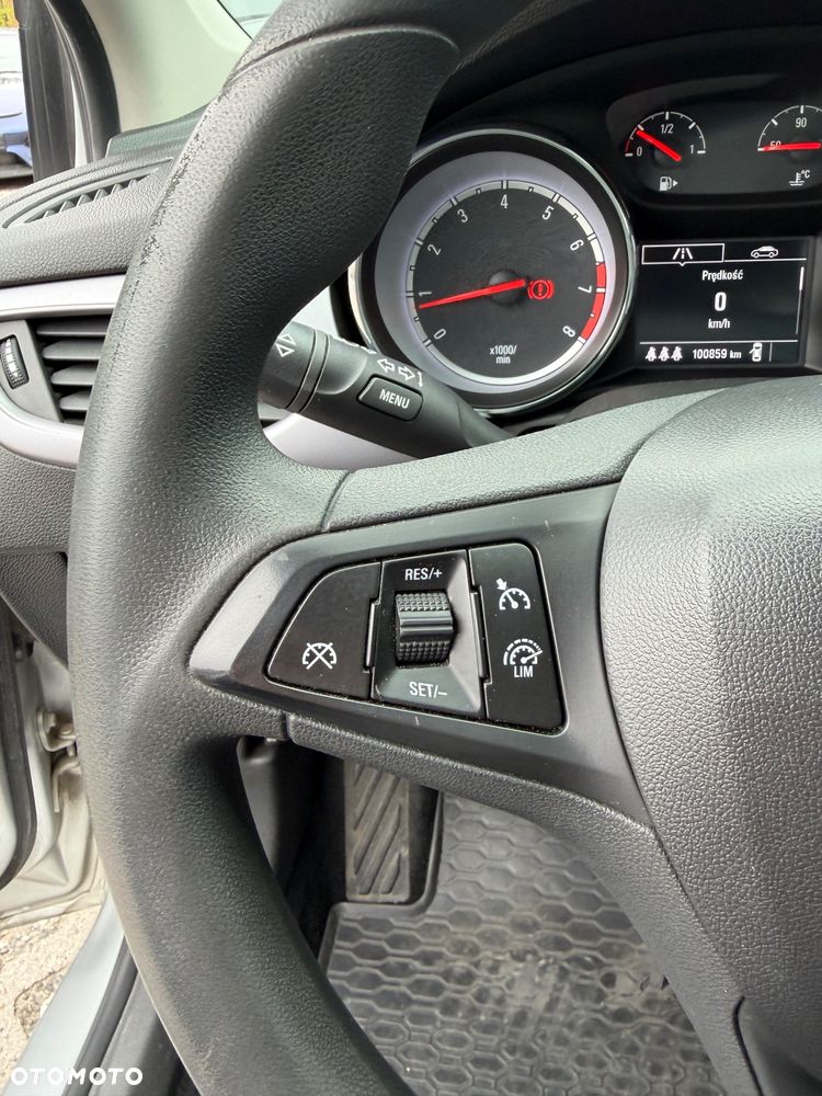 Opel Astra 1.4 Essentia - 18