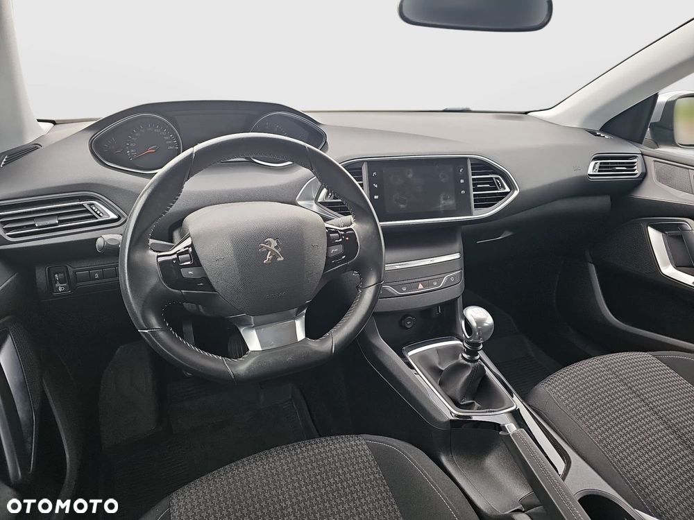Peugeot 308 1.2 PureTech Active Pack S&S - 12