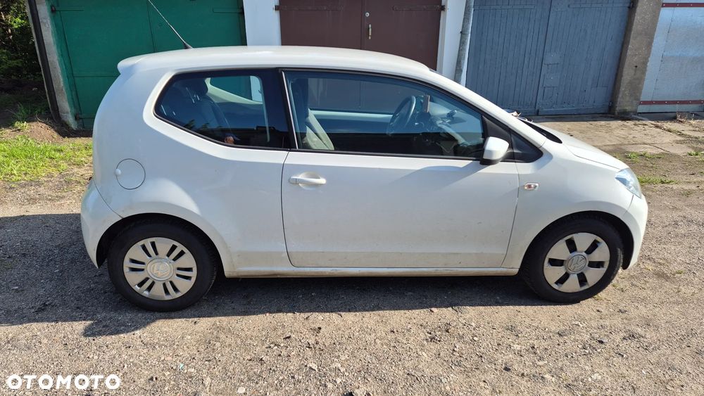 Volkswagen up! (BlueMotion Technology) take - 2